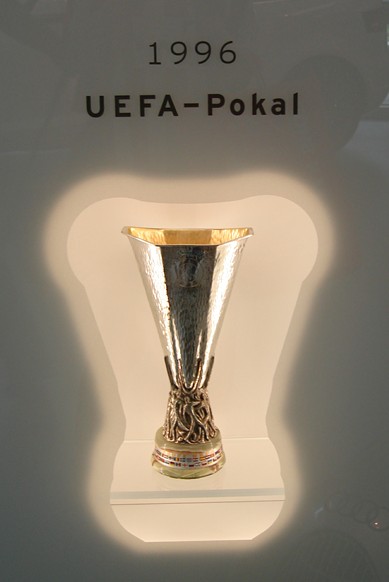 UEFA-Pokal.jpg