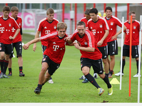 144689893-bayern-training-wm-stars-wm-fahrer.9.jpg