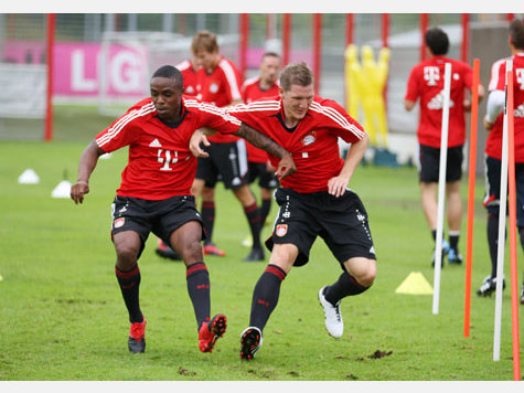 1841732986-bayern-training-wm-stars-wm-fahrer.9.jpg