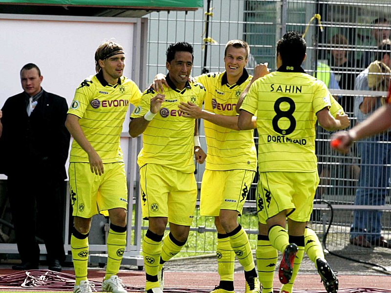 schmelzer__lucas_barrios__kevin_gro__kreutz__nuri_sahin-1281797436_zoom46_crop_800x600_800x600+10+4