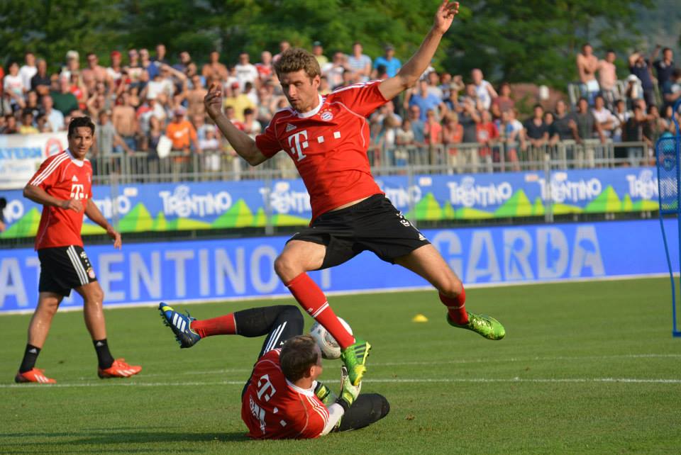 Muller gegen Neuer.jpg