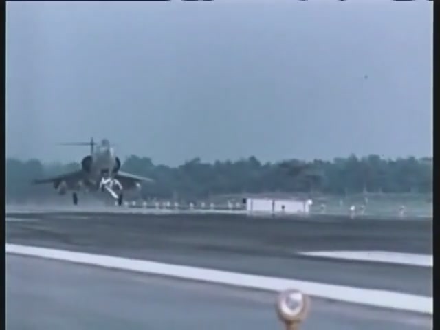 Unter Dir der Himmel,Bundeswehr-Film 1965 Luftwaffe,Heeresflieger,Marineflieger[.jpg