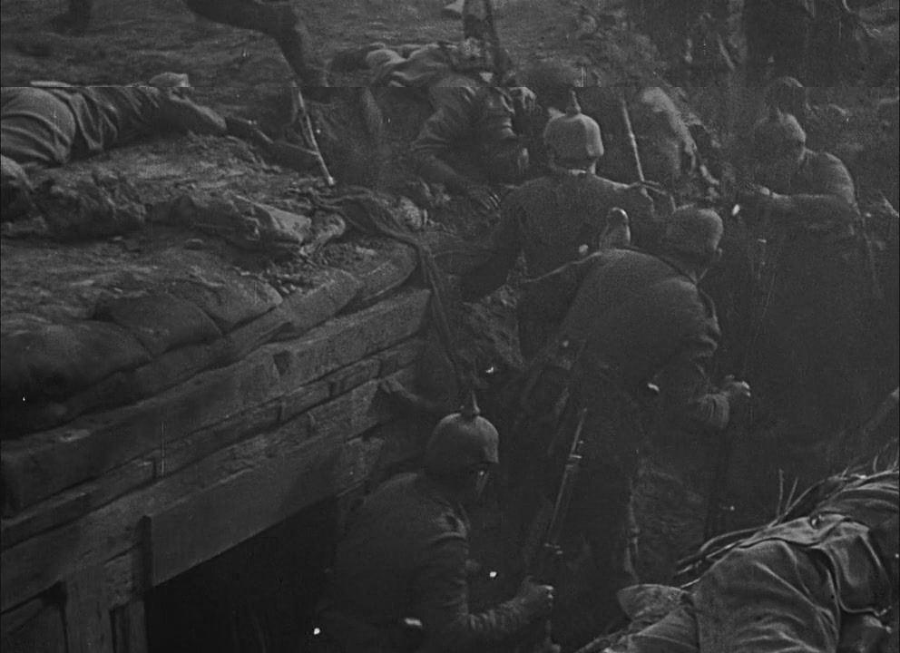 All.Quiet.on.the.Western.Front.1930.720p.BluRay.X264-AMIABLE[04-41-16].JPG